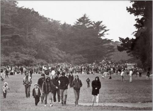 Haight-Ashbury-in-the-Sixties-The-Human-Be-In-Golden-Gate-Park-San-Francisco-Jan-14-1967